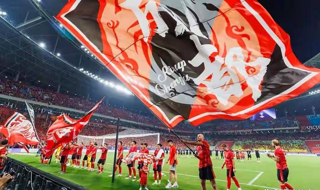 成都蓉城发布备战花絮，赛后防线松动，CBA常规赛任务艰巨，心理建设被强调的简单介绍