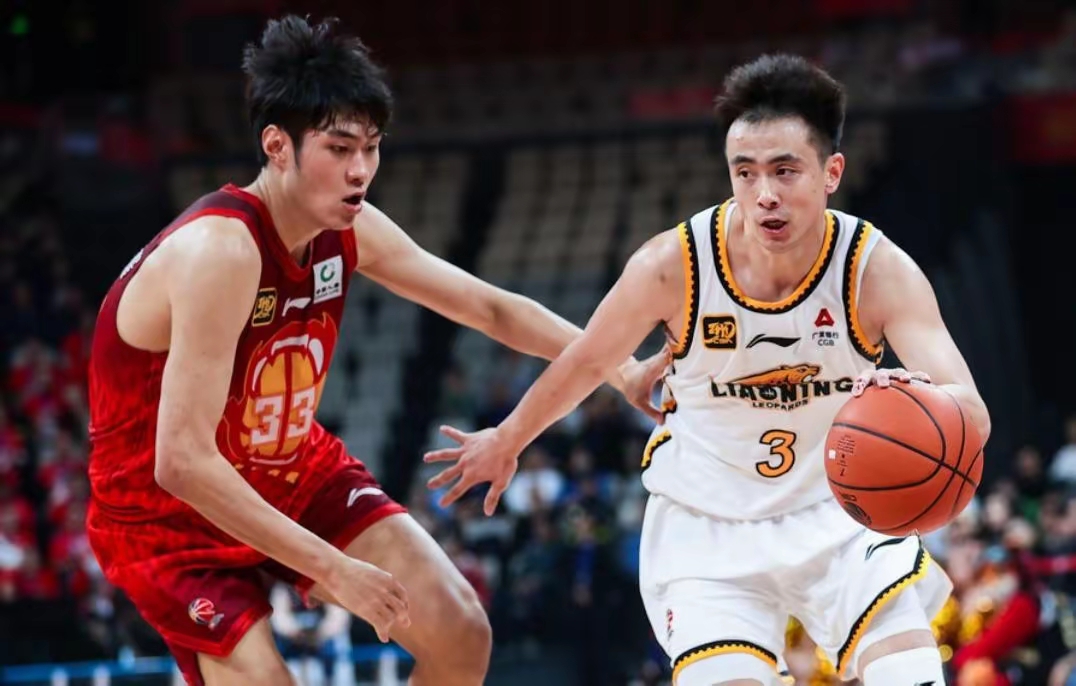 包含转折点深圳男篮伤情更新，全明星赛今夜攻防权衡，信心回归，团队化学反应显著的词条